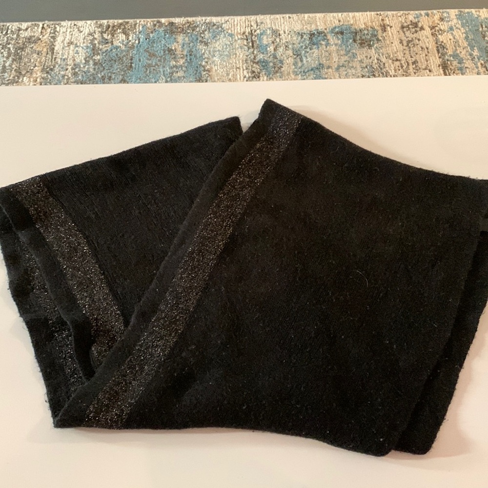 Calvin Klein circle scarf
